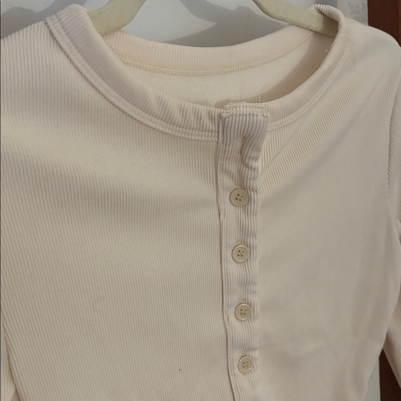 Button-Up Top - Picture 3 of 3